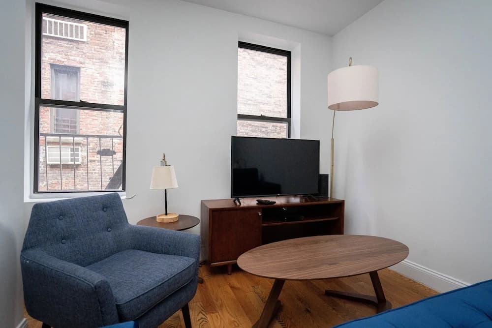 Chelsea South Apartments 30 Day Rentals - photo 2
