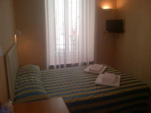 Vatican Luxury Suites - photo 3