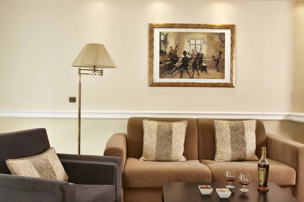 AVA Hotel & Suites - photo 12