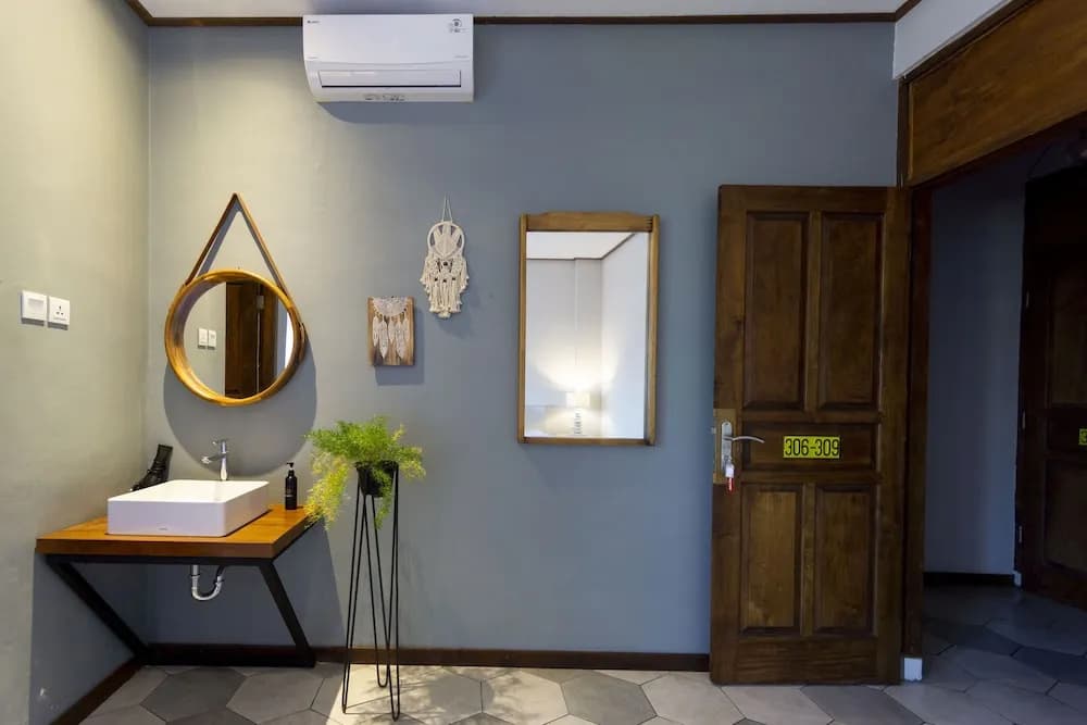 Interconnection Hostel - photo 16