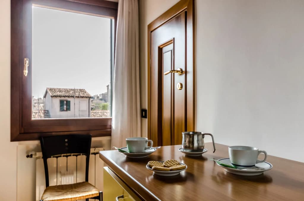 Venice Apartments - photo 14