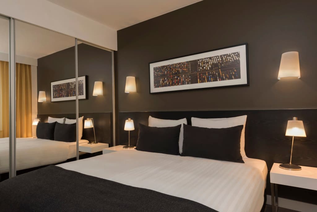 Adina Apartment Hotel Berlin Hackescher Markt - photo 4