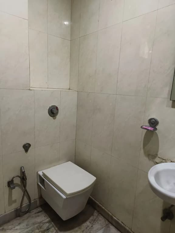 Tjs Grand Karolbagh - photo 9