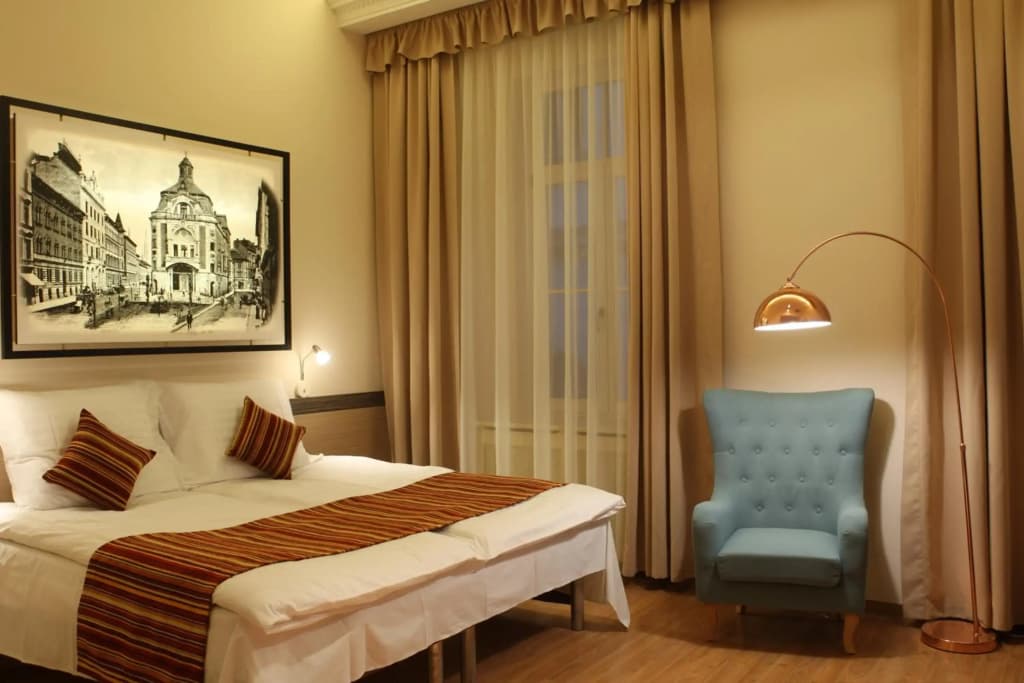 Lion Premium Hotel - photo 2