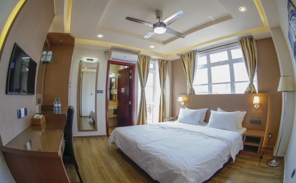 Three Inn Hotel - photo 16