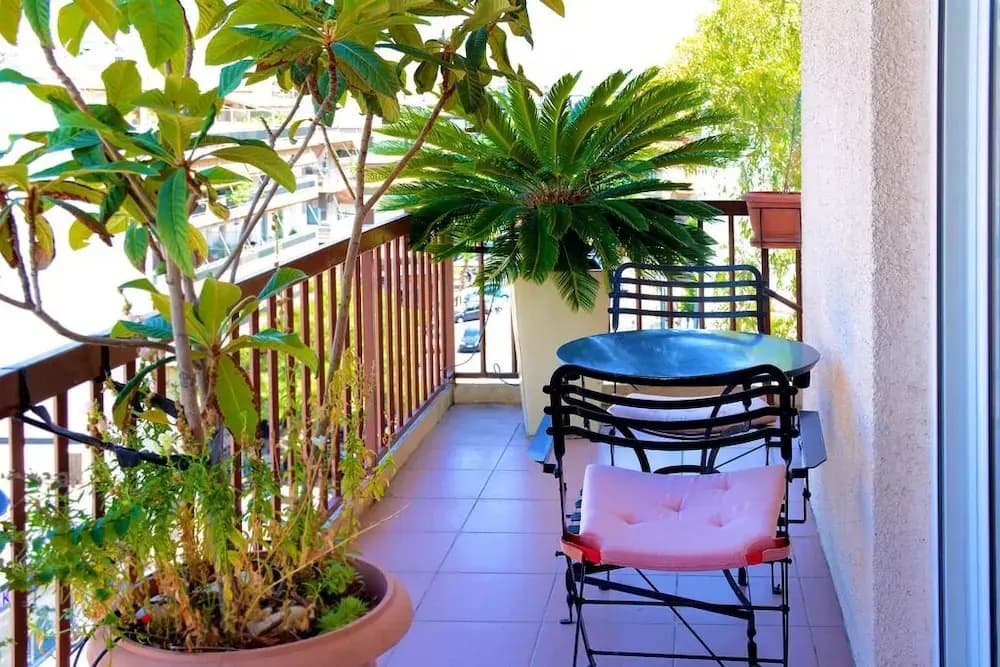 Superb view apartment next to Metro - photo 16