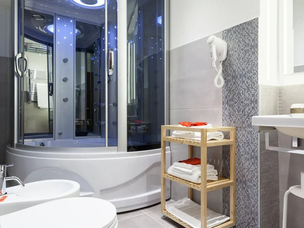 Lh Royal Suites - photo 7