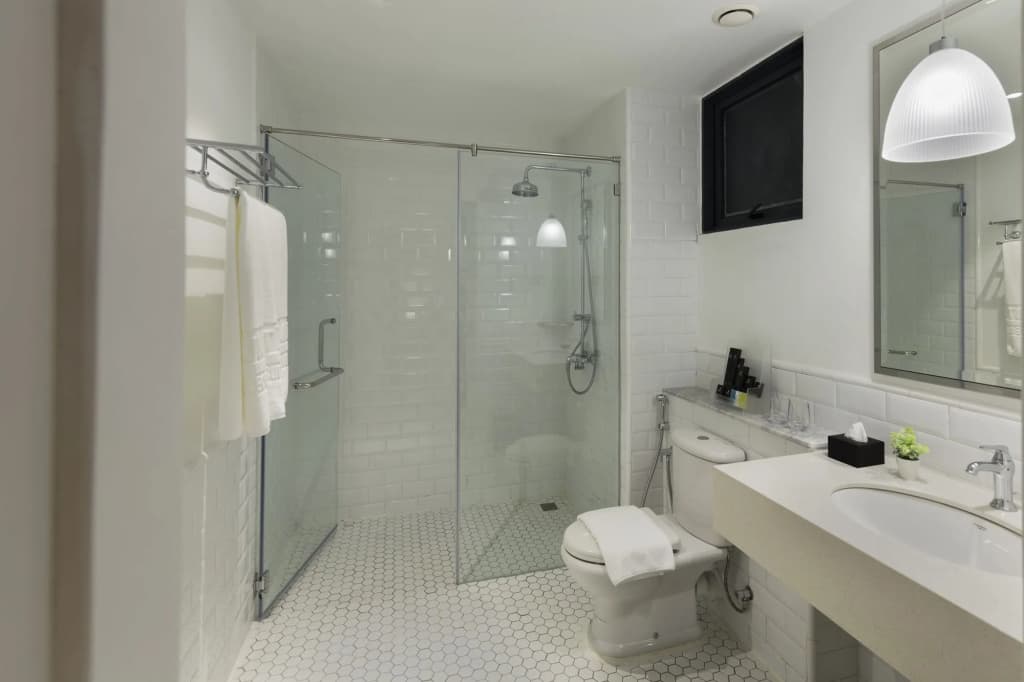 The Granite Luxury Hotel - photo 8