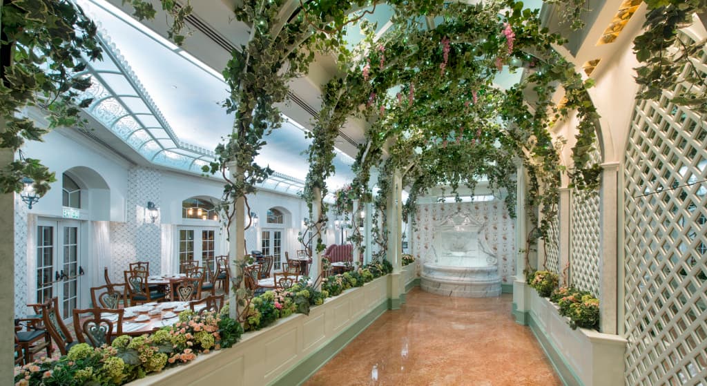 Hong Kong Disneyland Hotel - photo 23