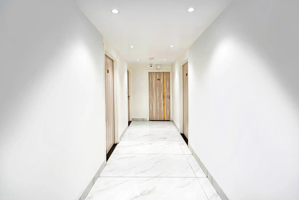 Hotel Luxury inn - photo 1