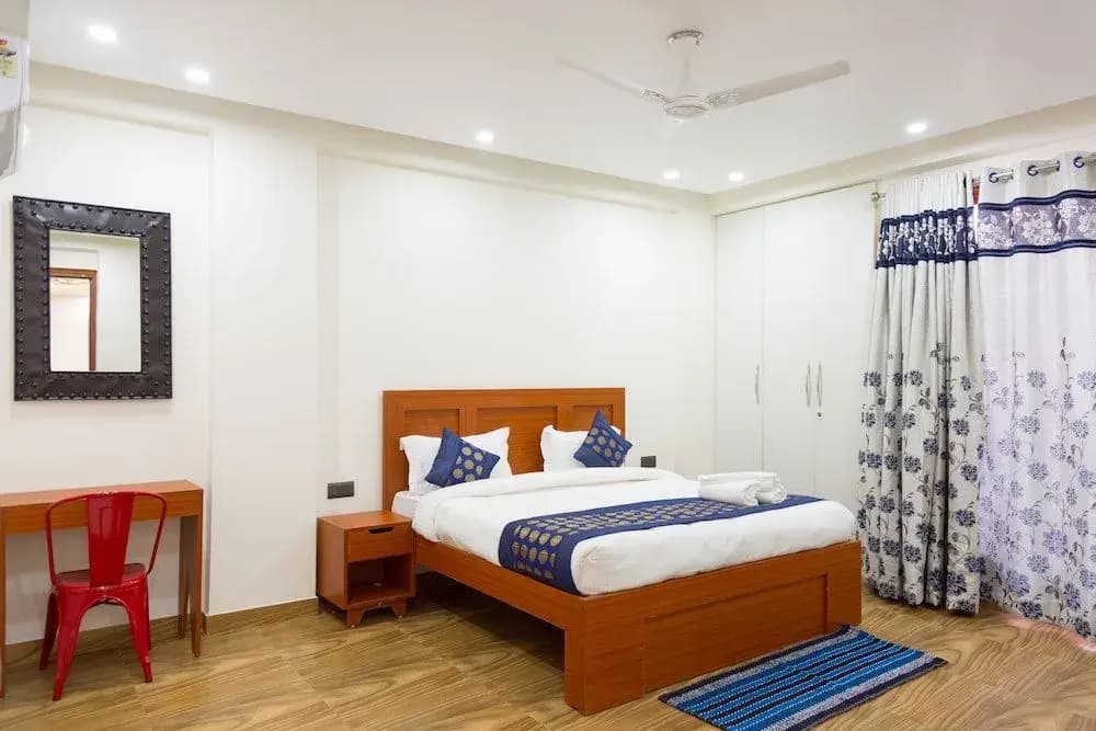 Under My Roof Luxury Apartment - photo 6