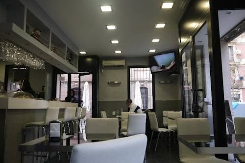 Be Happy Hostal - photo 3