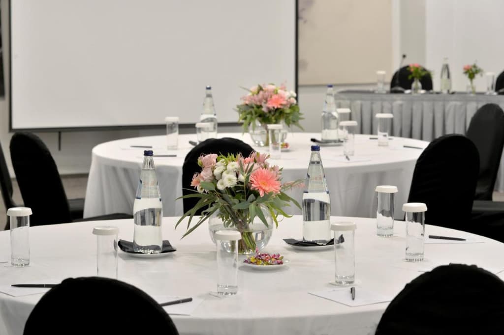 Athenaeum Grand Hotel - photo 33