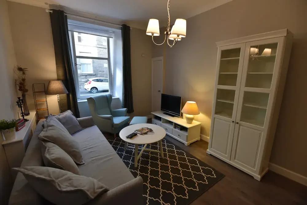 First - Caledonian House Apartment - photo 6