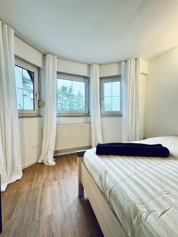 2BR Apt With Balcony Blumengärten - photo 9