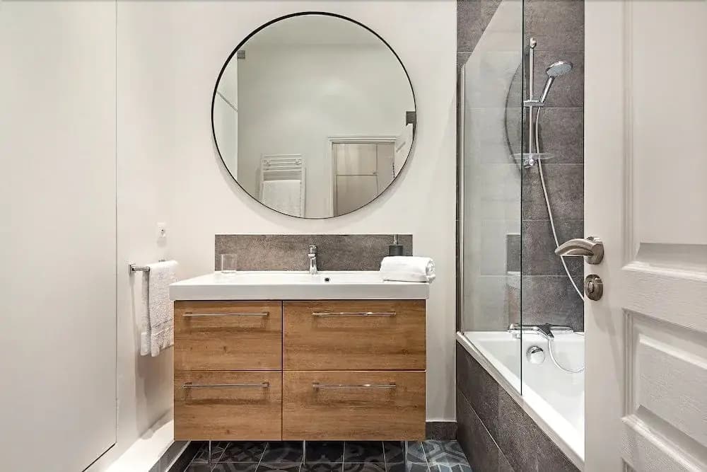 Saint Germain Bon March Chic Three Bedroom - photo 20