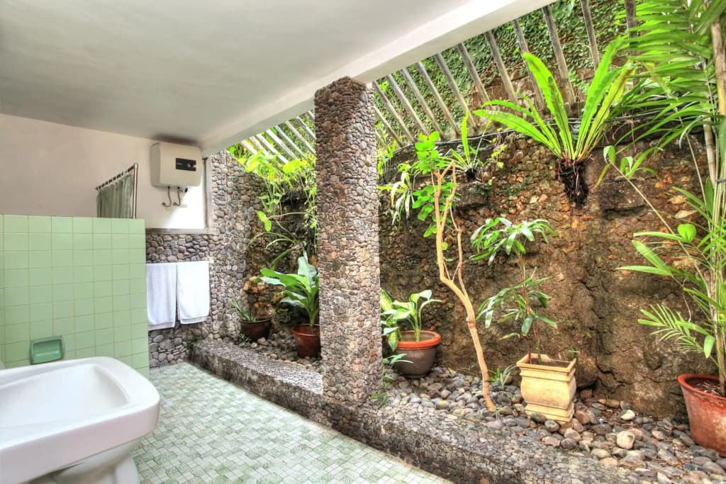Raja Gardens Hotel - photo 4