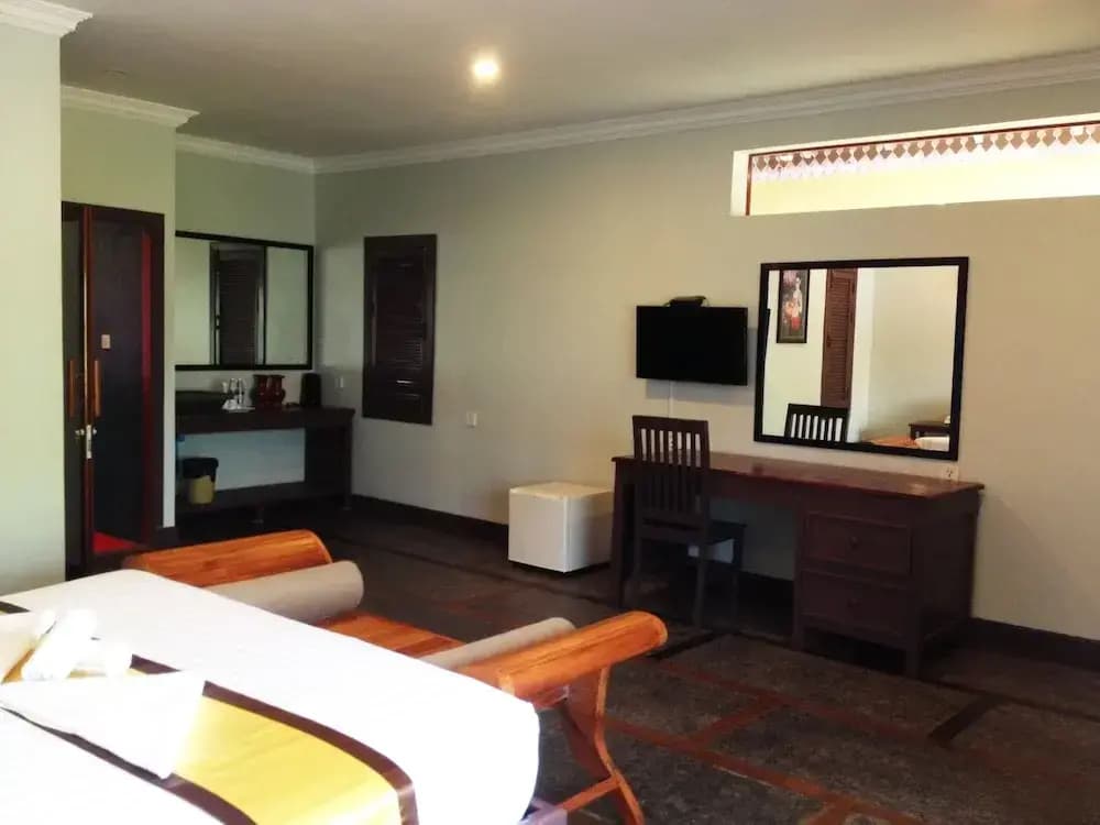 Green Empire Resort - main photo