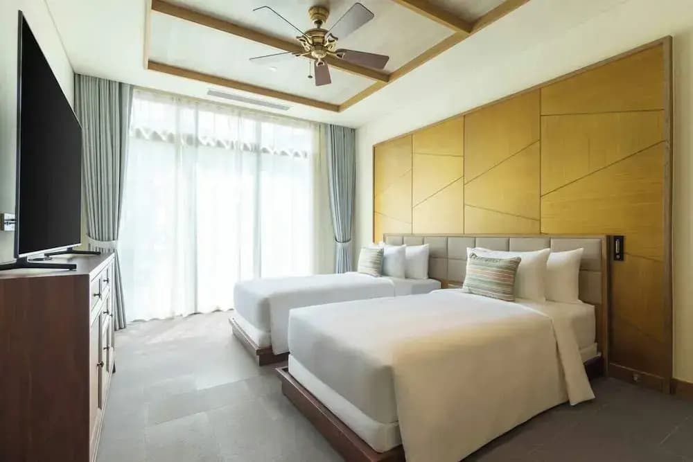 Luxe 5 Star Villa Private Pool Resort Access - photo 1