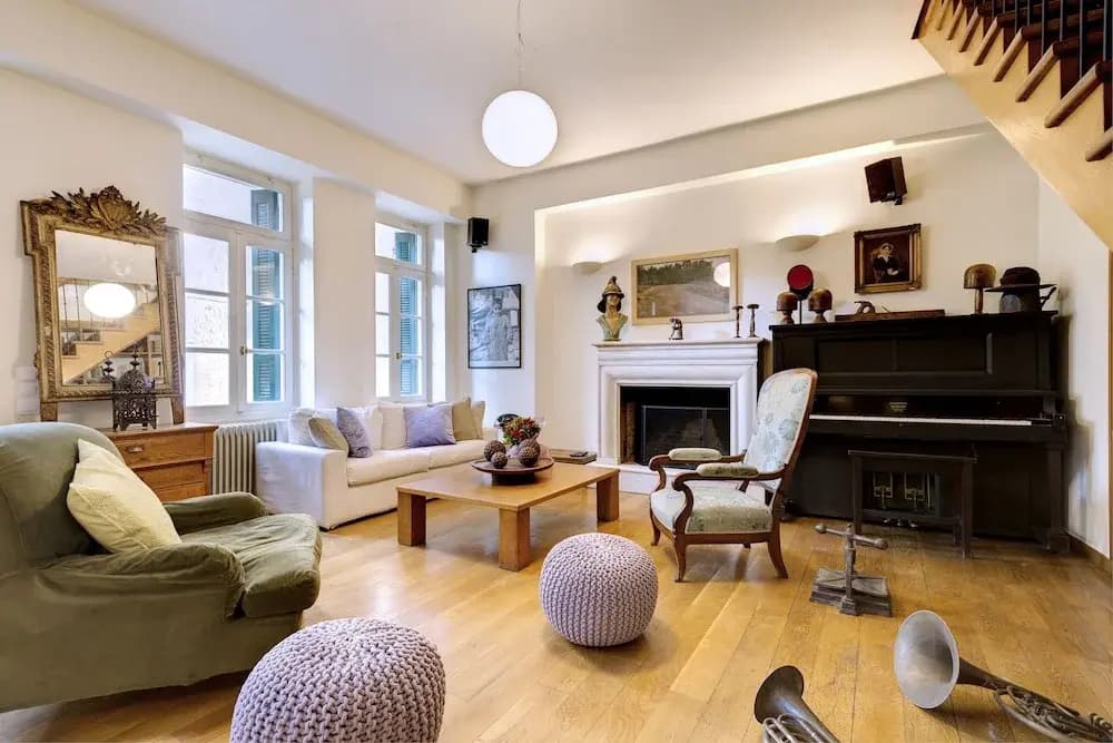 Artistic neoclassical residence - main photo