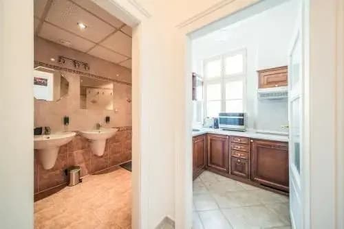 St. George Apartments - photo 9