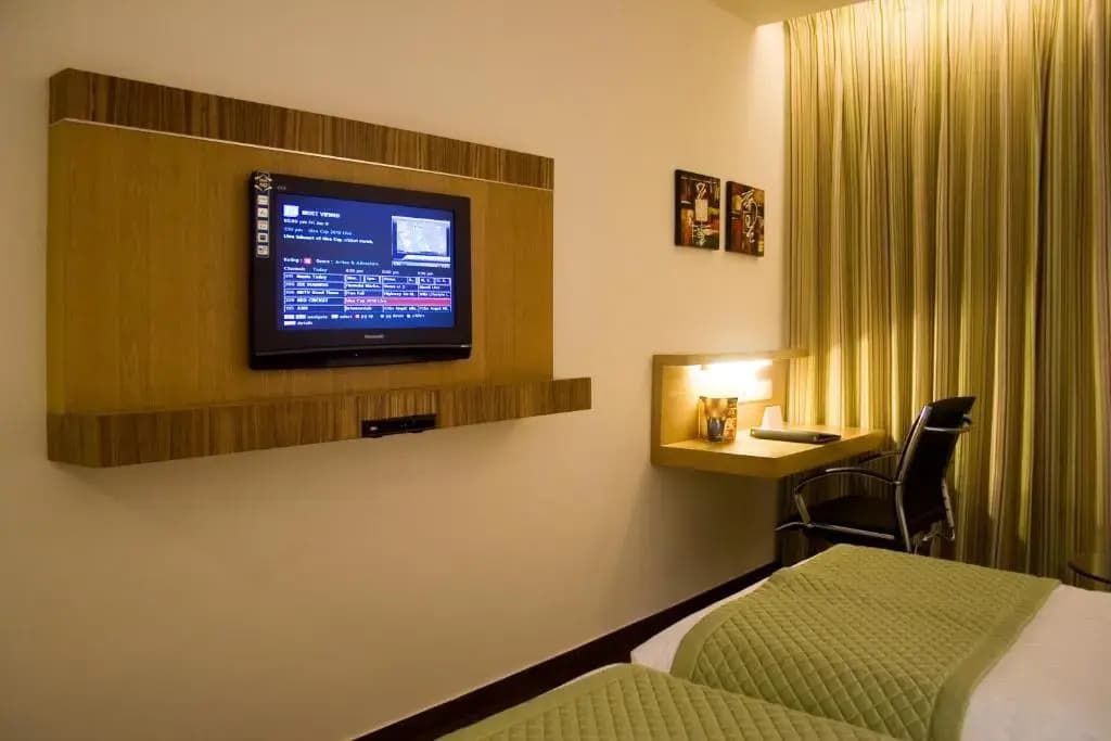 Shervani Hotel Nehru Place - photo 23