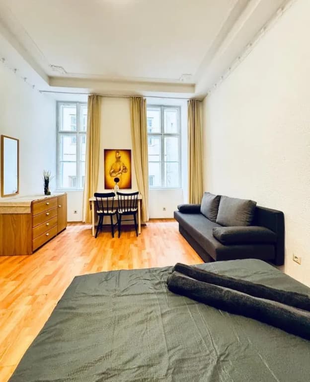 Central 1BR Apartment Near Augarten - photo 11