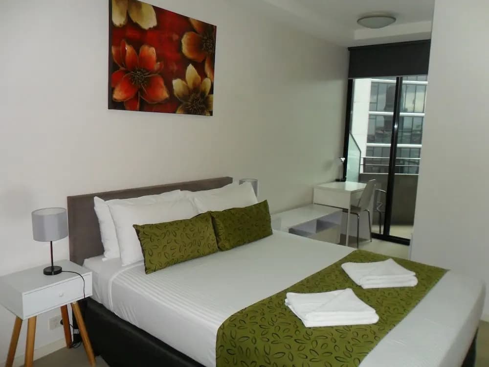 Exquisite Apartments Docklands - photo 7
