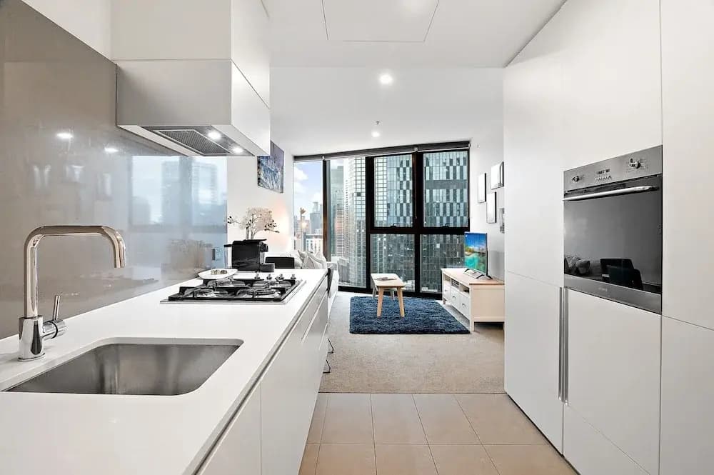 Stylish Southbank 1-bed Flat With Luxury Amenities - photo 2
