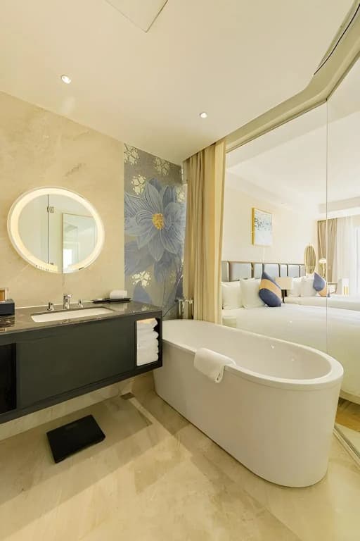 La Vela Saigon Hotel - photo 39