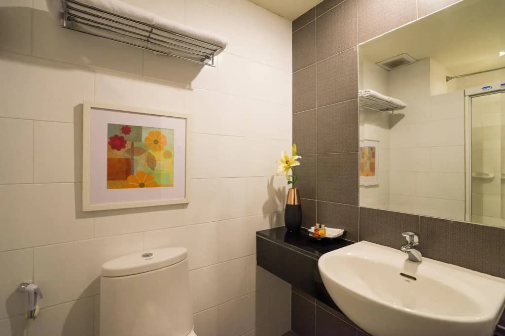 Beyond Suite Hotel - photo 10