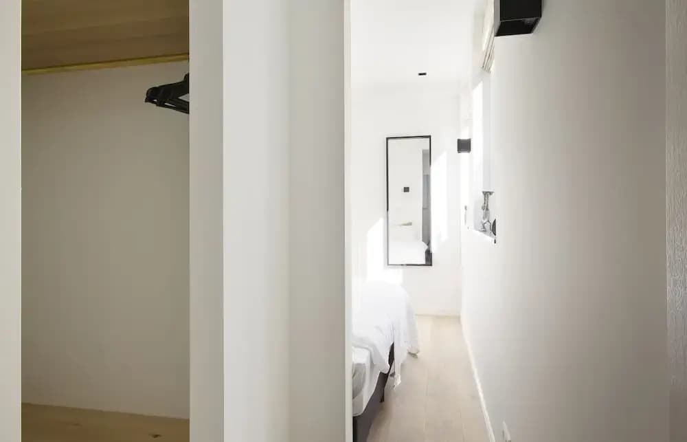 Modern & Luxurious 2 Bedroom Apartment - photo 4