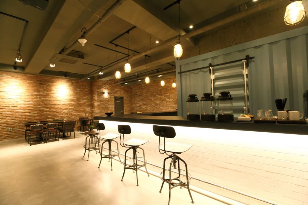 Bricks Hotel - photo 18