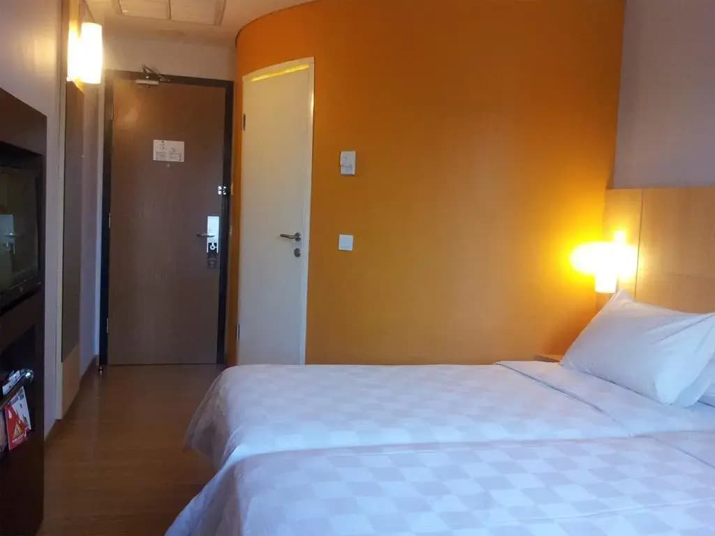 ibis Jakarta Senen - photo 7