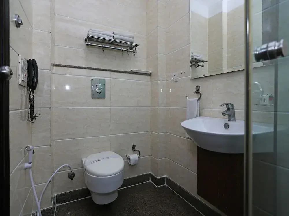 OYO 9269 Hotel The Cameron - photo 10