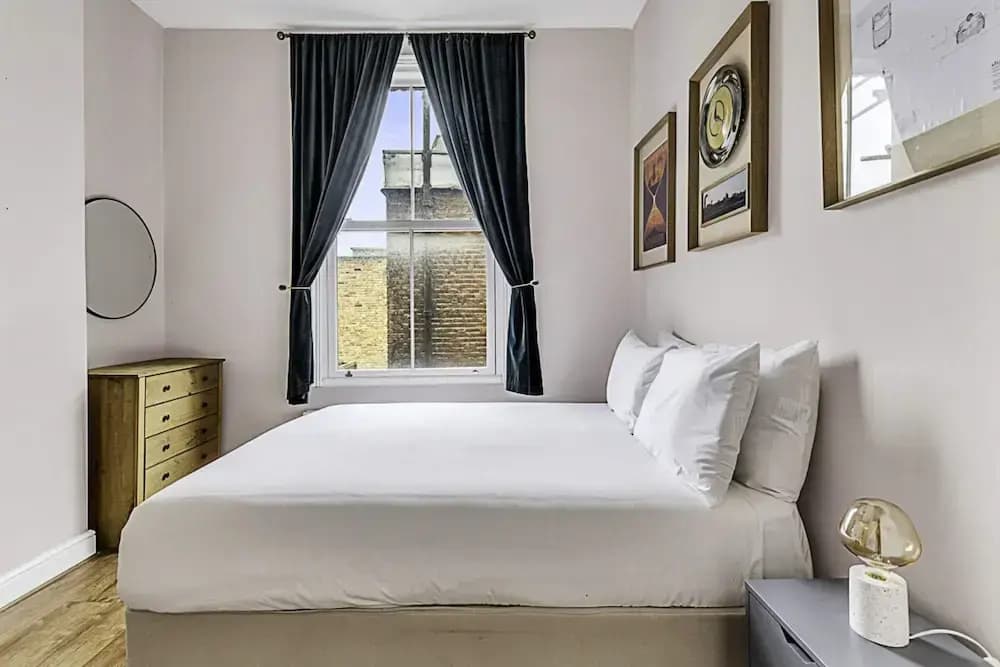 The Shepherd's Bush Hideaway - photo 22