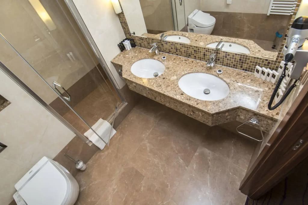 Merchant's Crown Suites and Spa - photo 11