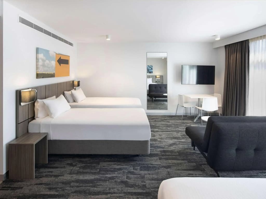 Mercure Sydney Blacktown - photo 3