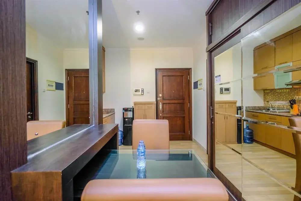 Fancy And Classic Studio Room At Bellezza Apartment - photo 3