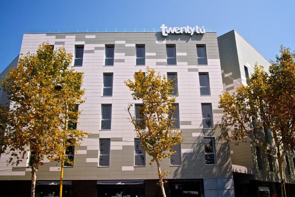 Twentytu Hostel Barcelona - main photo