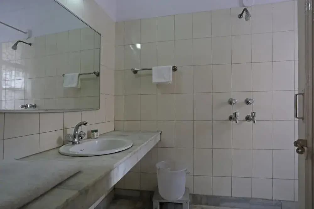 Kastle Guest House - photo 6