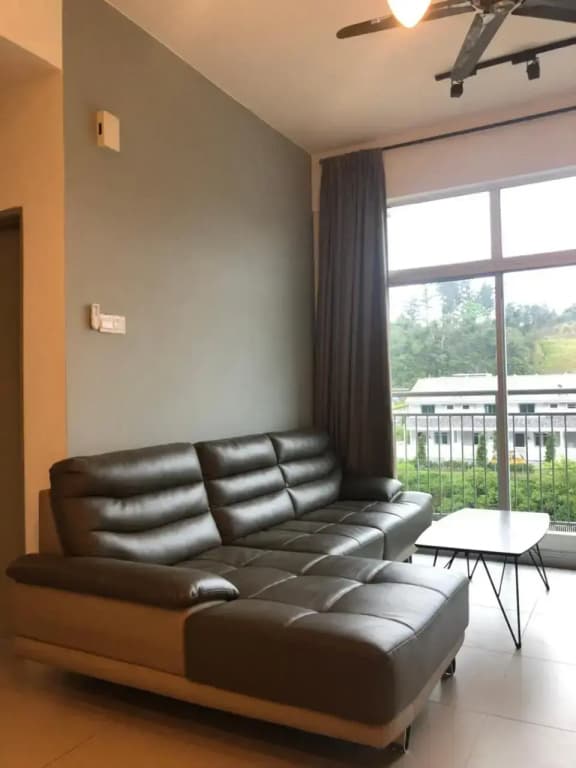 Golden Hill 1 Room Apt at Night Market - photo 6