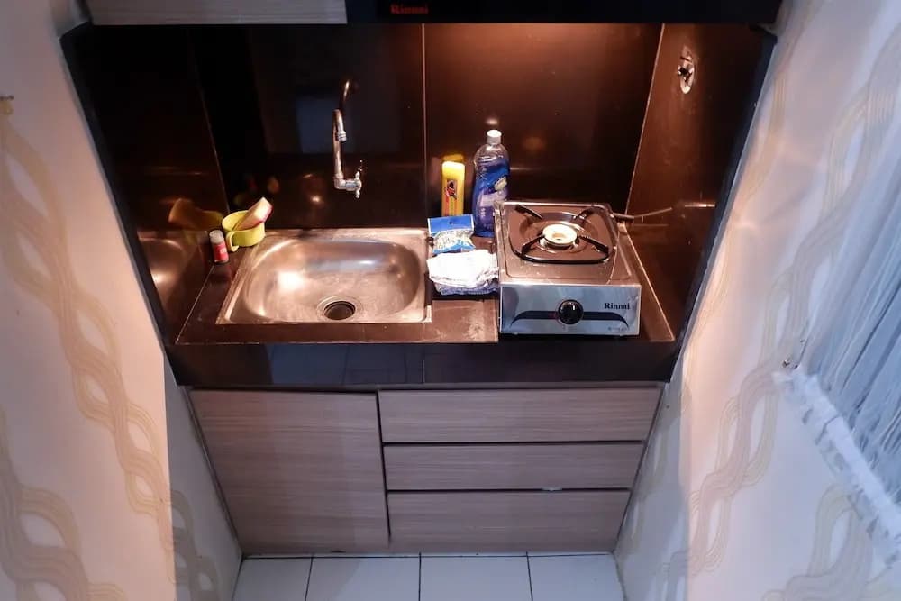Warm Cozy Menteng Square Apartment - photo 10