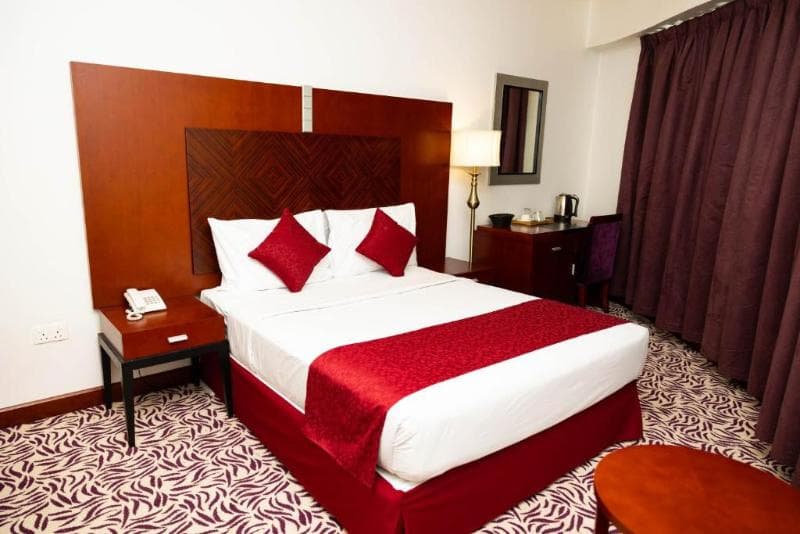 Mra Grand Hotel - photo 6