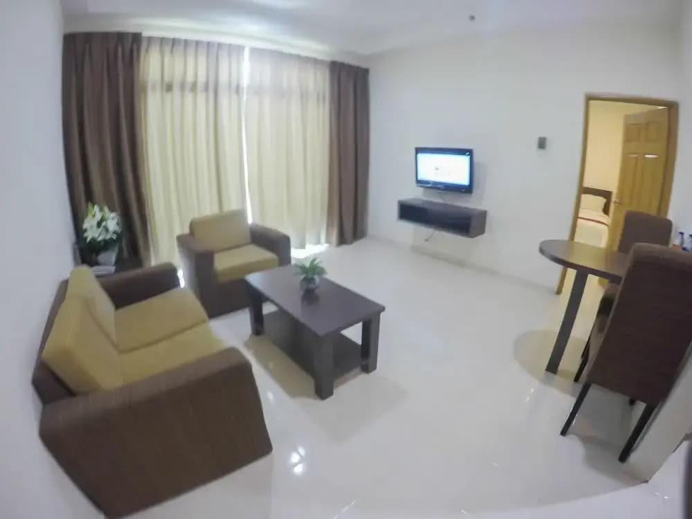 KTC Convention Apartment And Tours - photo 4
