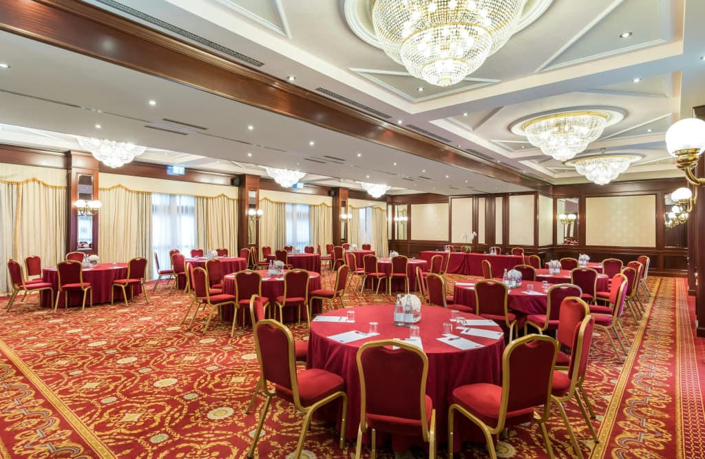 Leonardo Hotel Milan City Center - photo 19