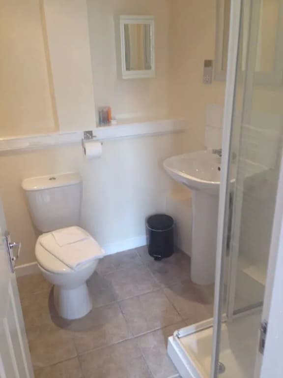 Ailsa Guest House - photo 9