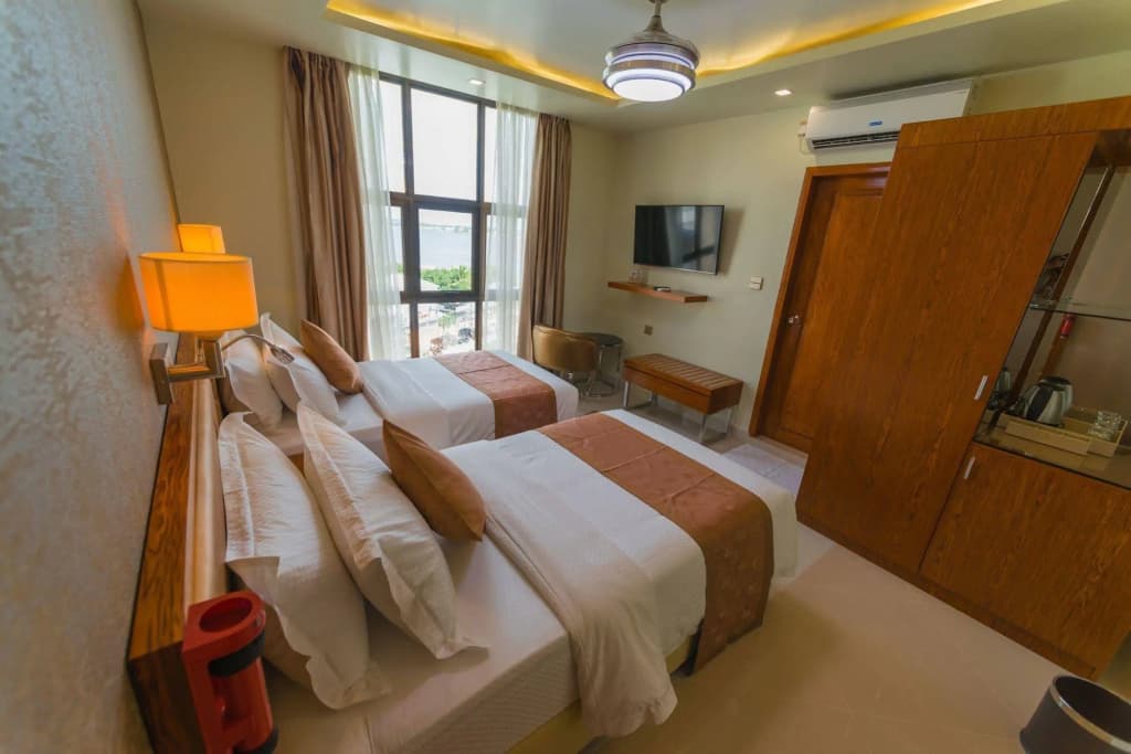 Unima Grand Hotel - photo 4