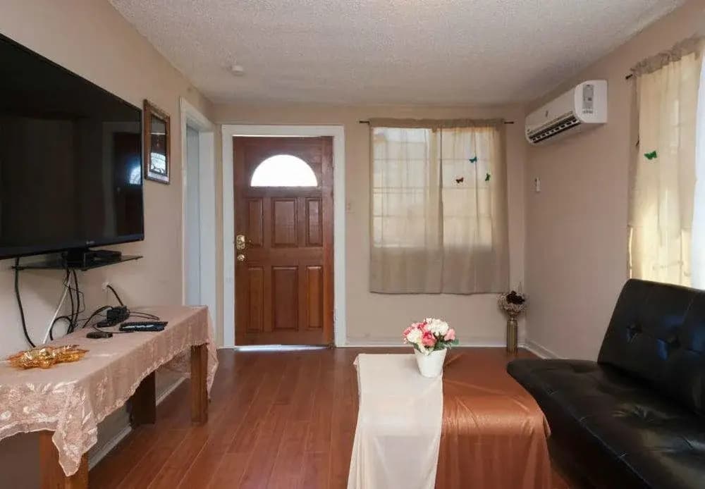 The Laurels Vacation Home - photo 2