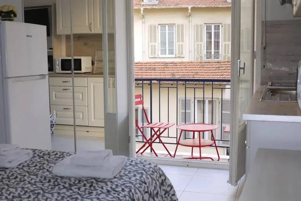 Dream - a studio flat with balcony at 300m from the beach - photo 2